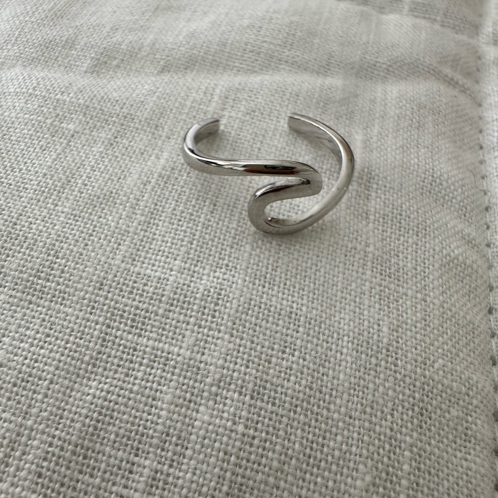 Wave ring